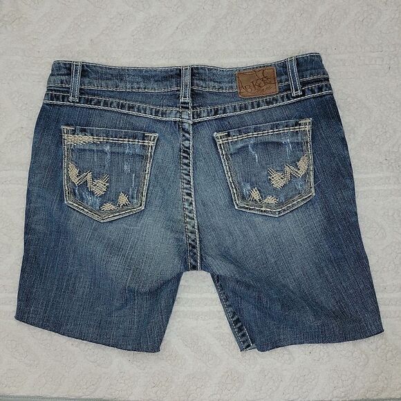 BKE Stella Stretch Mid-Rise Thick Stitch Cut Off Shorts Size 28 - Picture 5 of 6